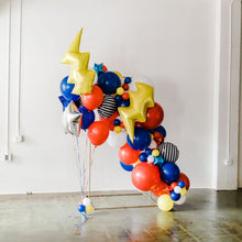 Load image into Gallery viewer, Superheroes Deluxe Garland To Go